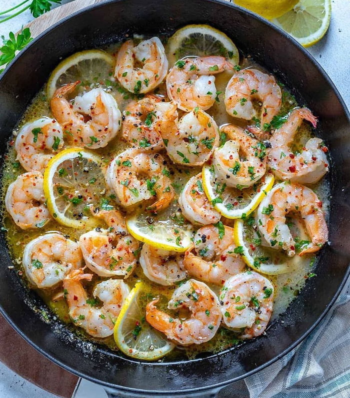 Lemon garlic butter shrimp w/ white wine 9GAG