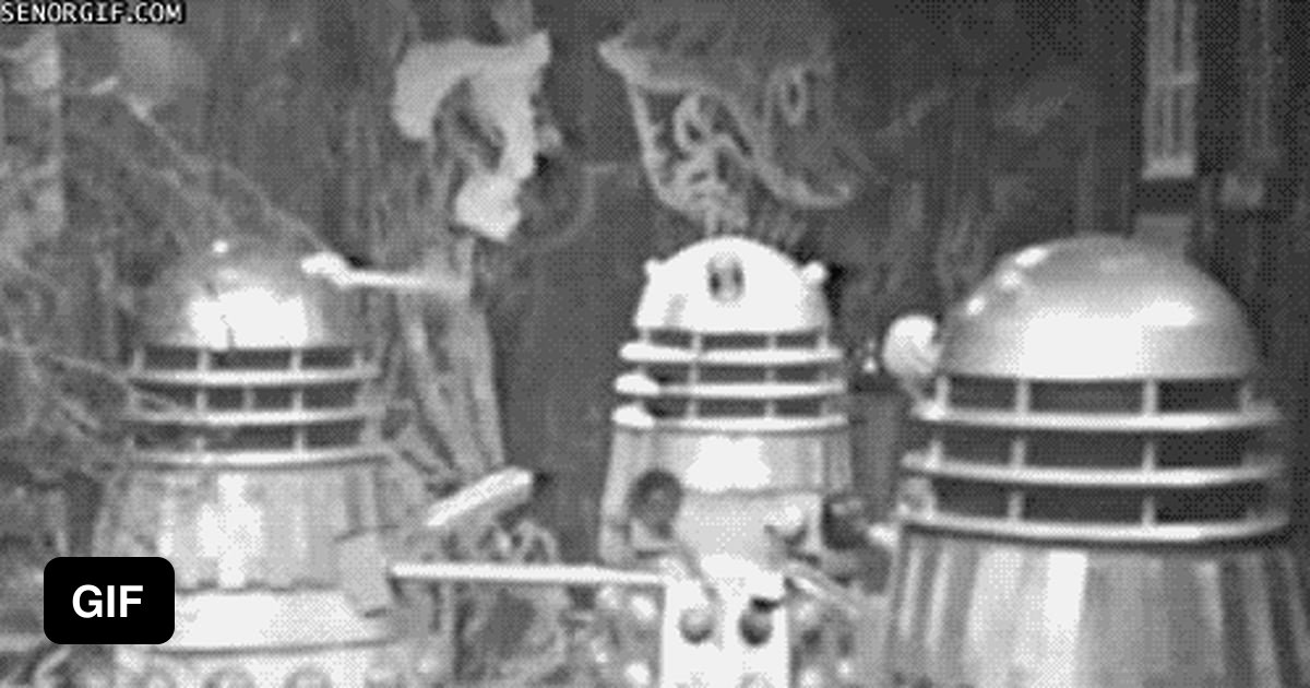 Был далек от всего этого. Шутки про далеков. Доктор кто даврос в детстве. Постер далек. 12 доктор далеки.