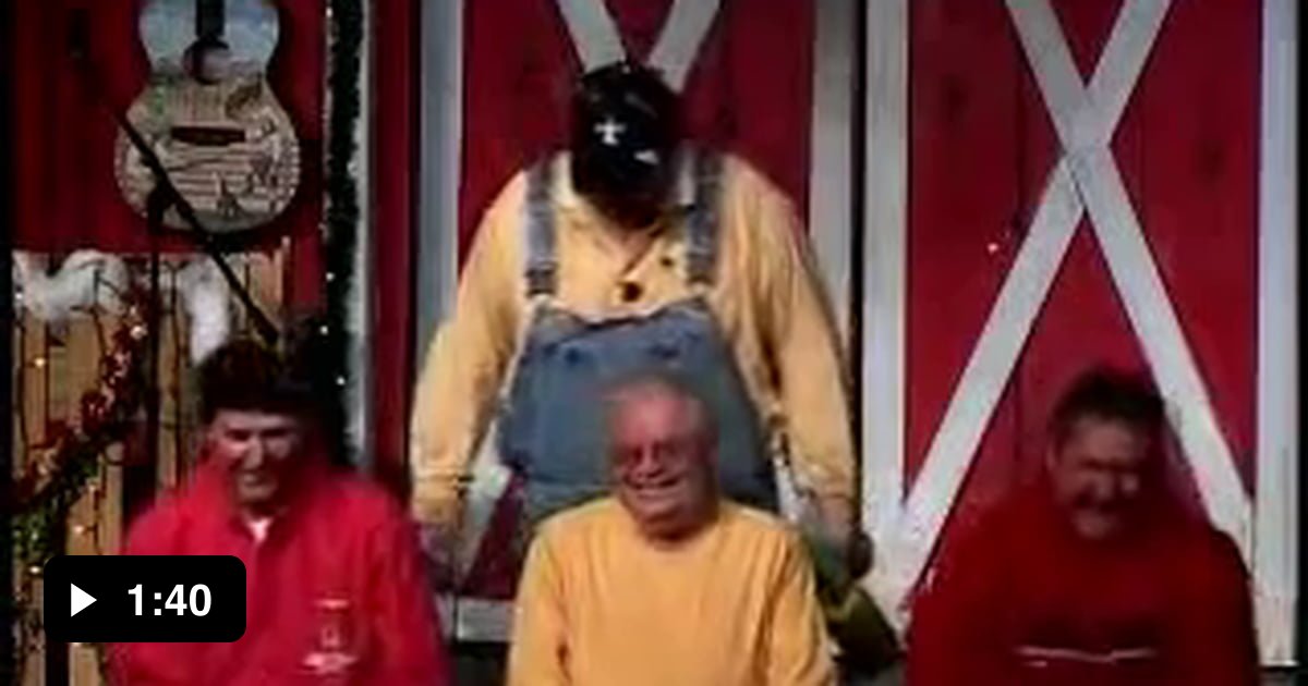 Man with a contagious laughter steals the show - 9GAG