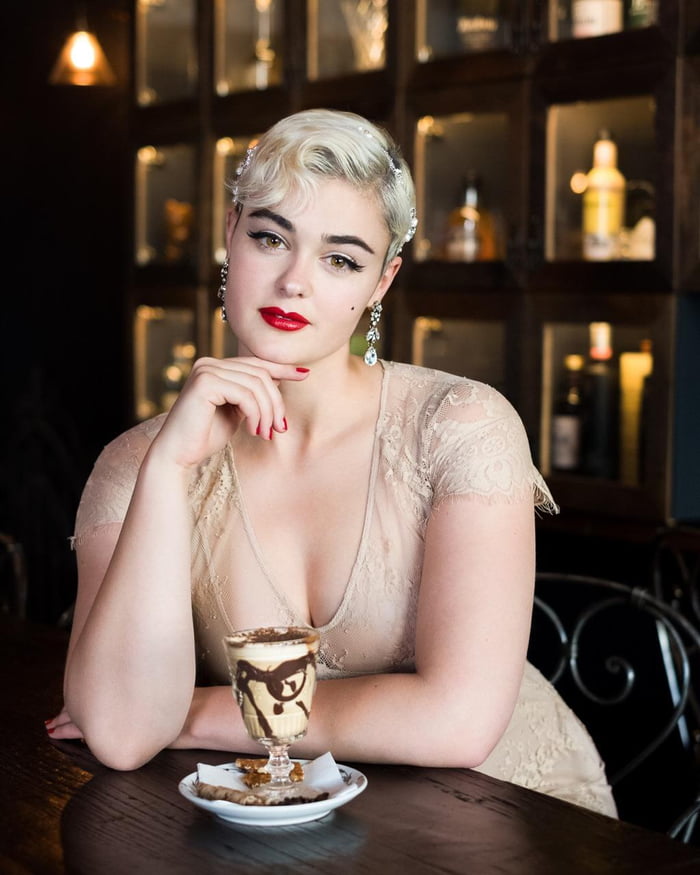 Stefania ferrario. Стефания Феррарио. Стефания Феррарио 2018. Австралийская плюс-сайз модель Стефания Феррарио. Стефания Феррарио модель 2020.