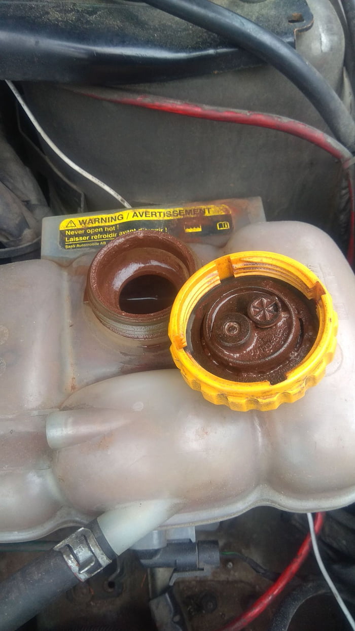 Head gasket, or block crack? SAAB 93 151kW 9GAG