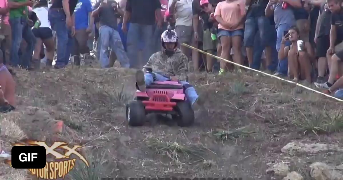 SAVAGE VIOLENT BARBIE JEEP RACING! - 9GAG