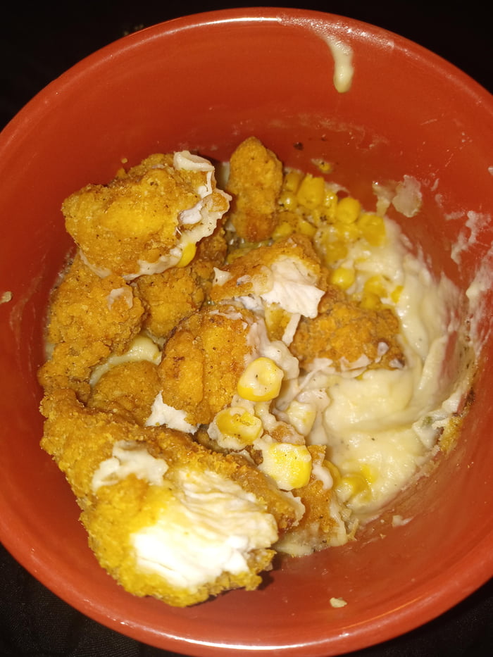 Popcorn chicken, corn and mashed potatoes in a mug 9GAG