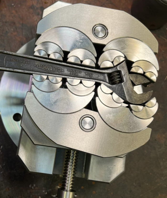 The way this wrench fits into this fractal vise 9GAG