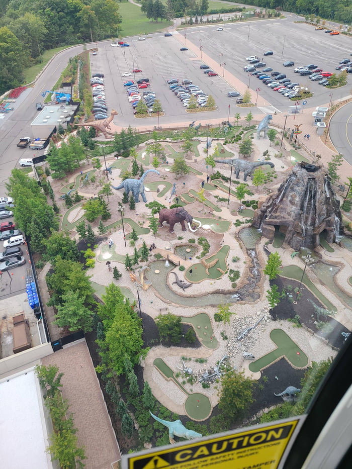 This mini-golf in niagara falls canada look like its made from a ...