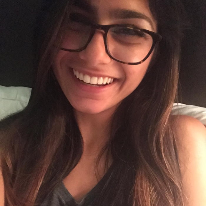 Mia Khalifa - 9GAG