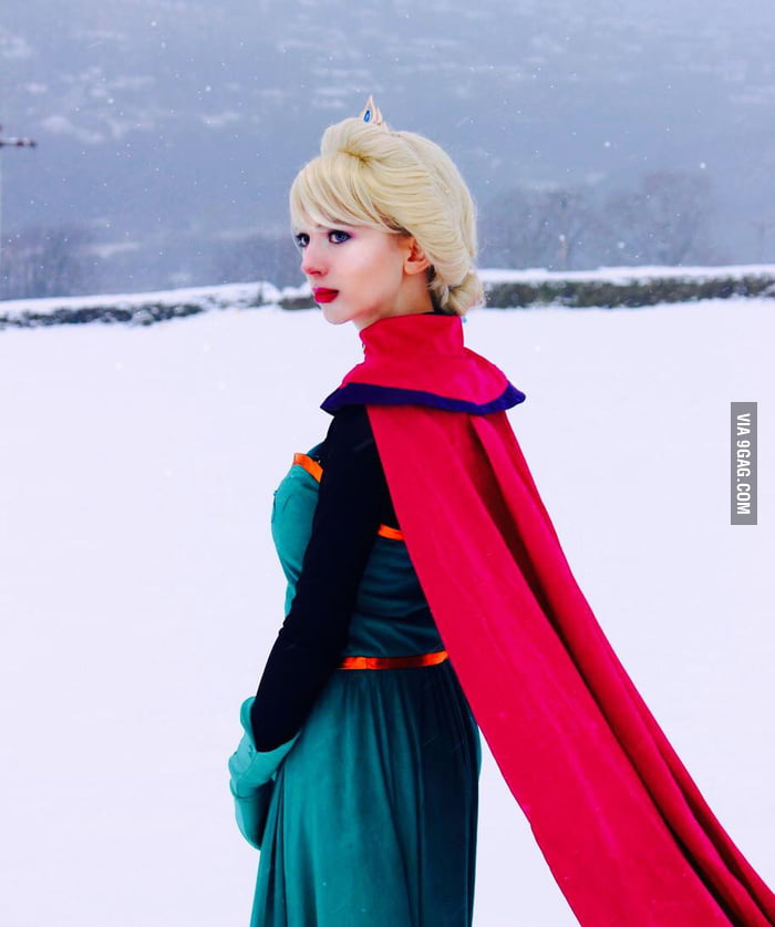 elsa coronation cosplay