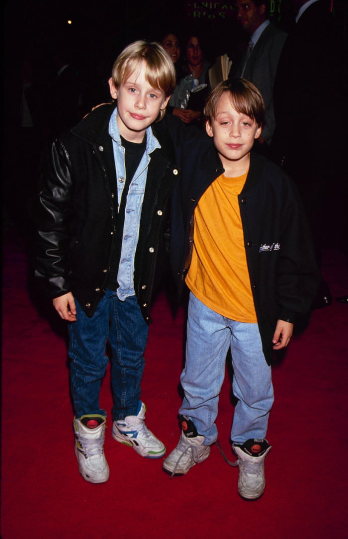 Macaulay and Kieran Culkin, 1991 - 9GAG