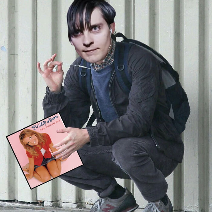 EMO PETER PARKER‘S FAVORITE VINYL - 9GAG