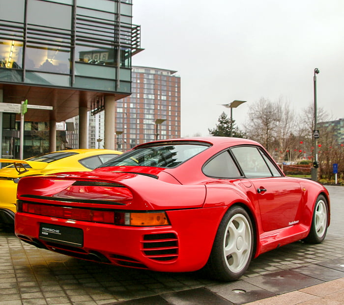 Porsche 959 - 9GAG