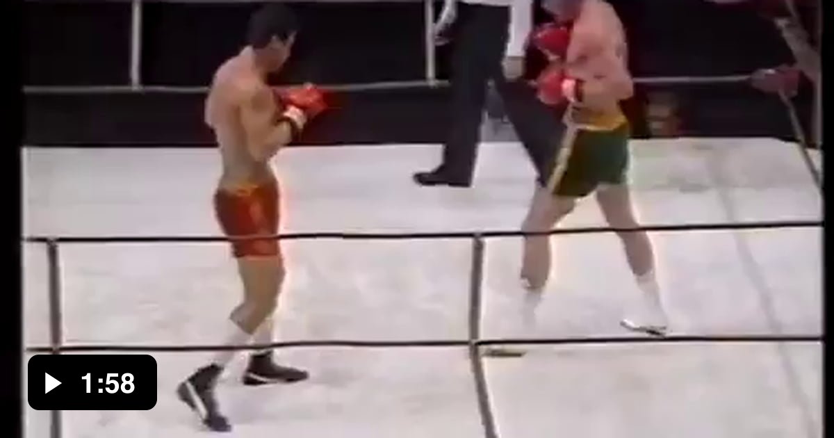 Only boxing fight I’ve seen where the ref wins 9GAG