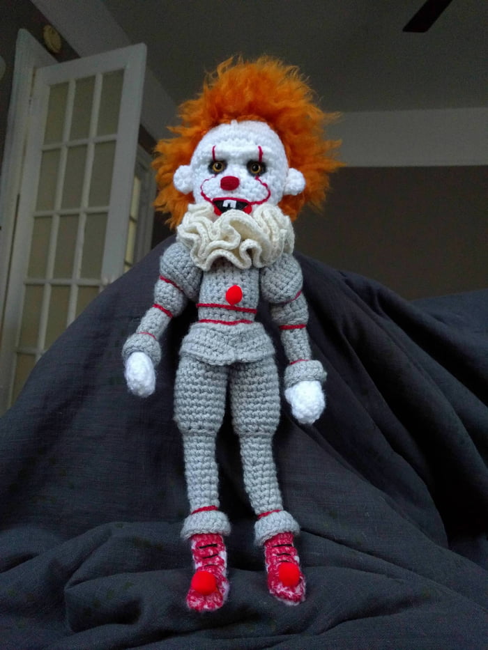 Granny made a Pennywise doll. - 9GAG