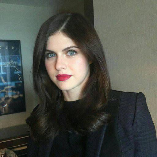 Alexandra Daddario - 9GAG