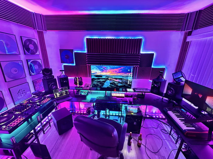 Music Battlestation - 9GAG