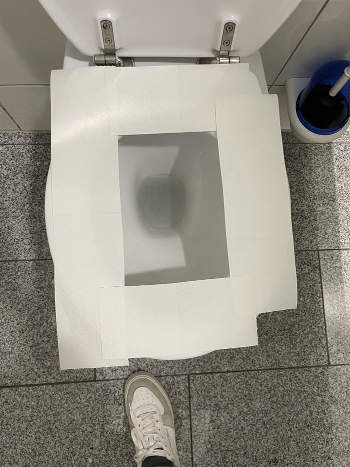 How I use public toilets, hygiene splashproof set. 9GAG