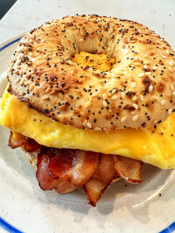 Nyc Style Bacon Egg And Cheese On Everything Bagel 9gag