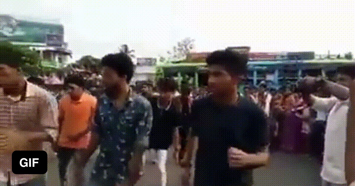 Flash mob in India. - 9GAG