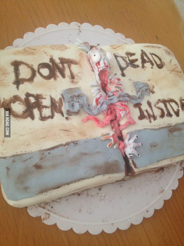 Boyfriend's birthday cake - 9GAG