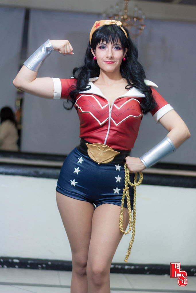 Darth Kaoru as Bombshell Wonder Woman - 9GAG