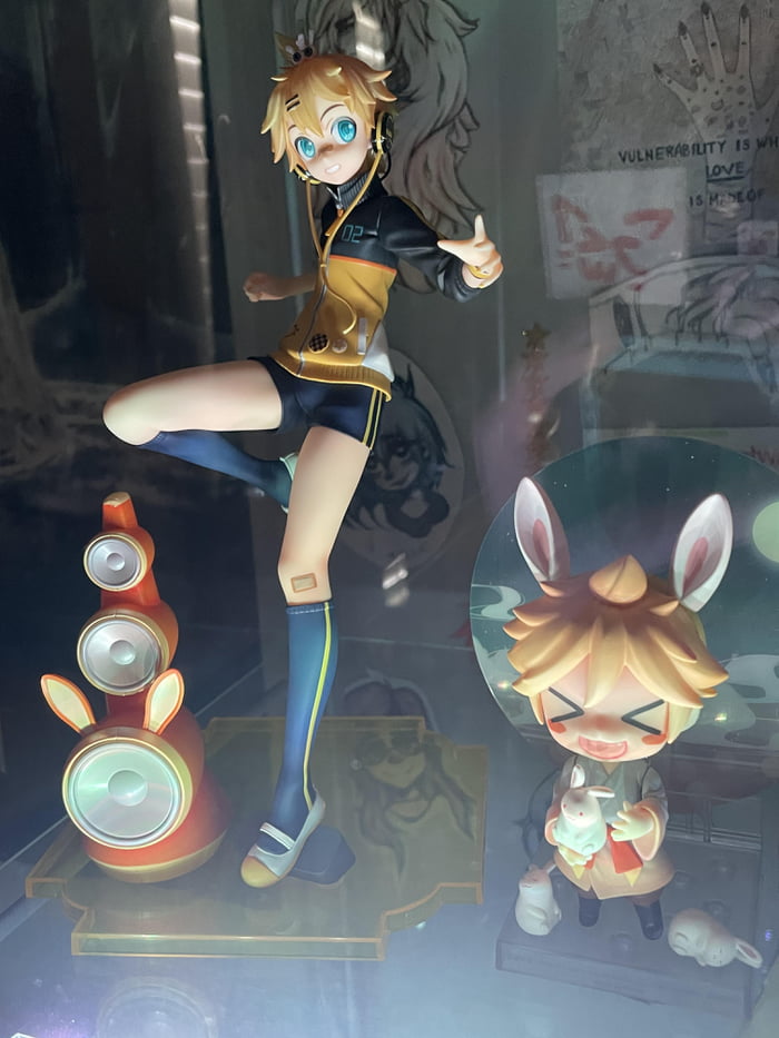 stylish energy len figure