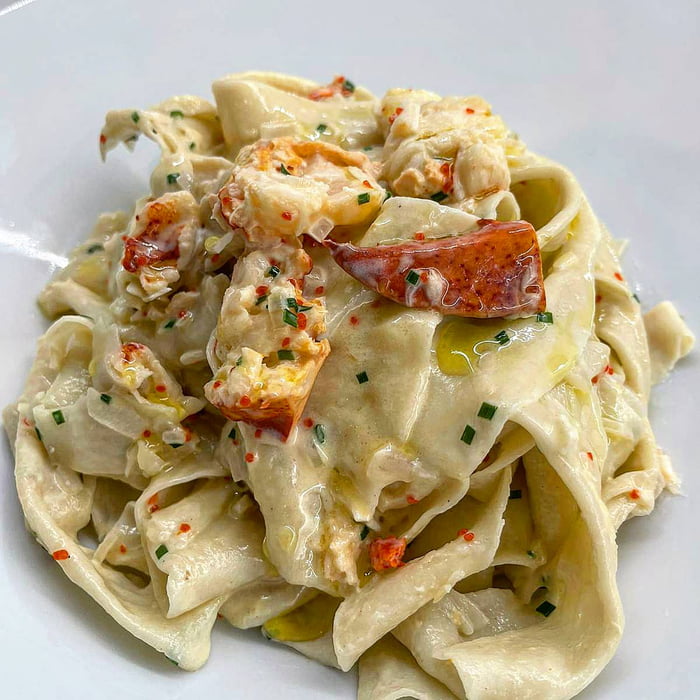 Lobster Pappardelle in a Champagne Cream Sauce 9GAG