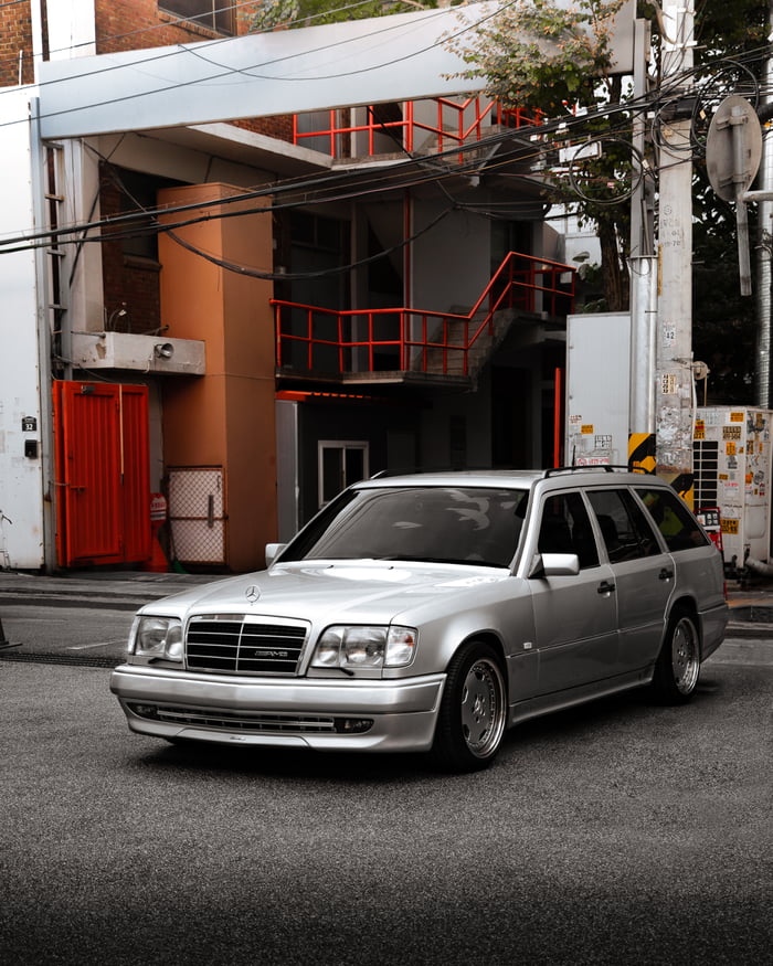 Mercedes W124 300TE AMG - 9GAG