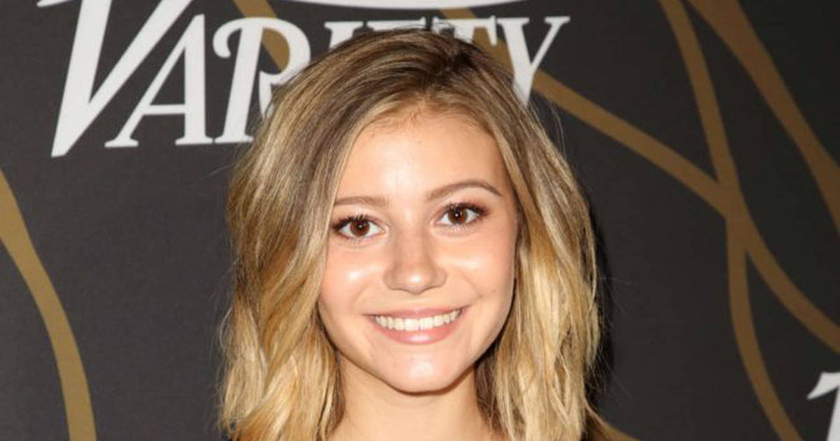 1. G Hannelius Dyes Her Hair Blue for New Role - wide 2