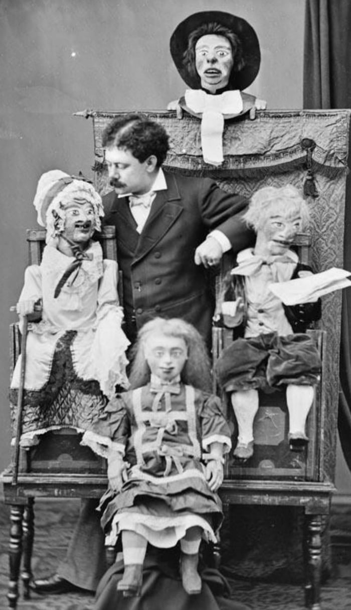 Ventriloquist Val Vose and his "Funny Folks", New Zealand, 1870s. 9GAG