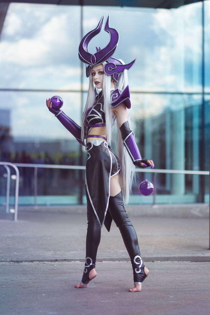 Syndra From League Of Legends By Anaelic Cosplay 9gag