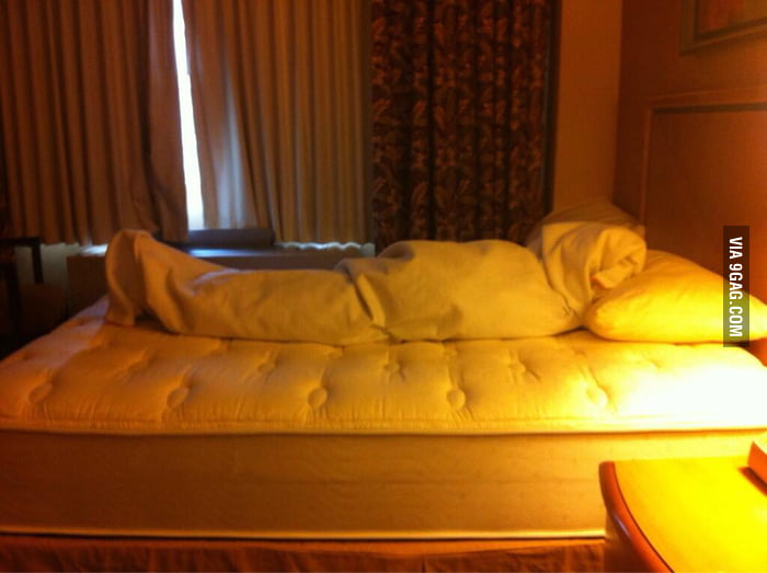 Best way to leave your hotel room sheets folded when you leave 9GAG