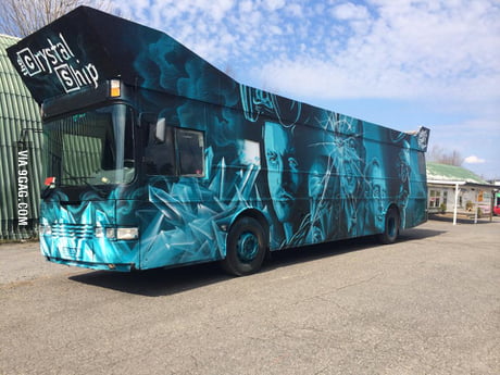 Party Bus In Norway Painted Their Entire Bus With Breaking Bad