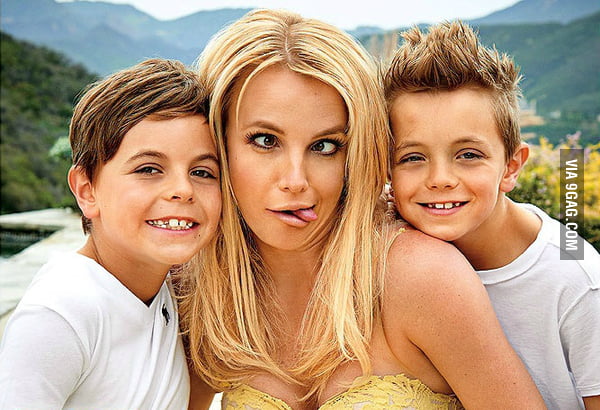 34 Britney Spear And Her Two Sons Jayden James And Sean Preston The Oldest 10 Its Been Almost 9 7610