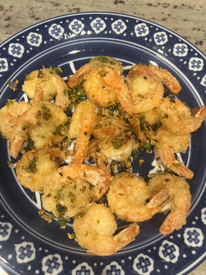First attempt at Salt and Pepper Shrimp (Wok Fried) 9GAG