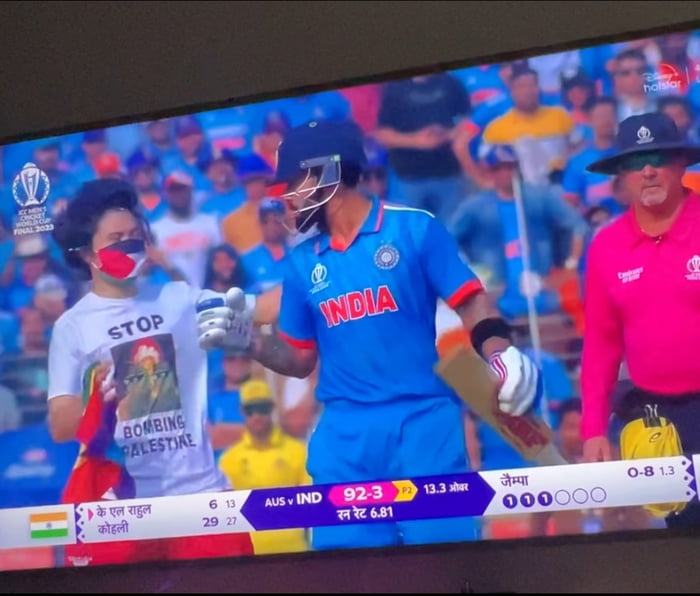 this-happened-in-the-finals-of-men-s-cricket-world-cup-being-held-in