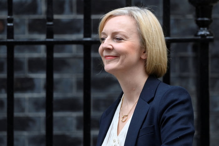 Liz Truss Yesterday: “i Am A Fighter Not A Quitter”. Liz Truss Today ...