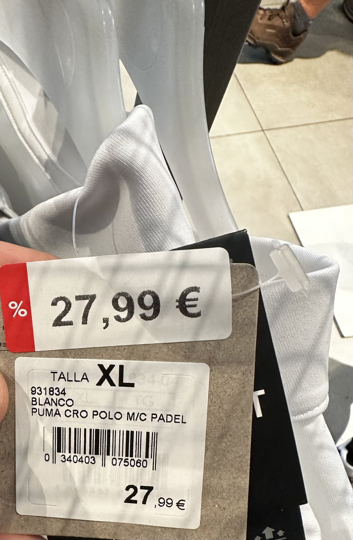 Visiting the Amsterdam and a shop where they promote; 70 discount on