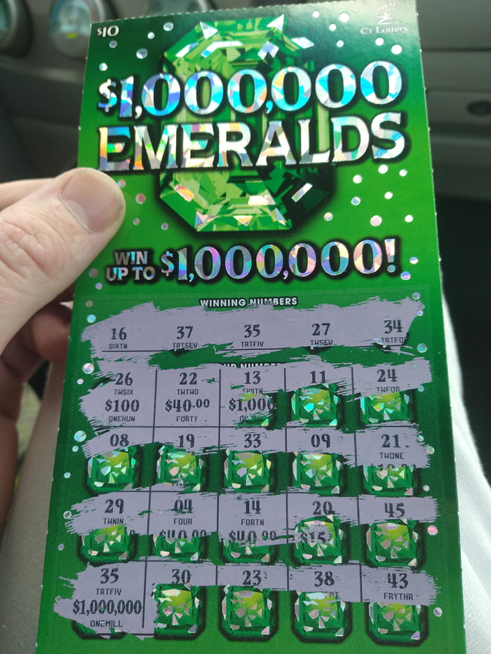 this-is-what-a-winning-scratch-off-ticket-looks-like-9gag