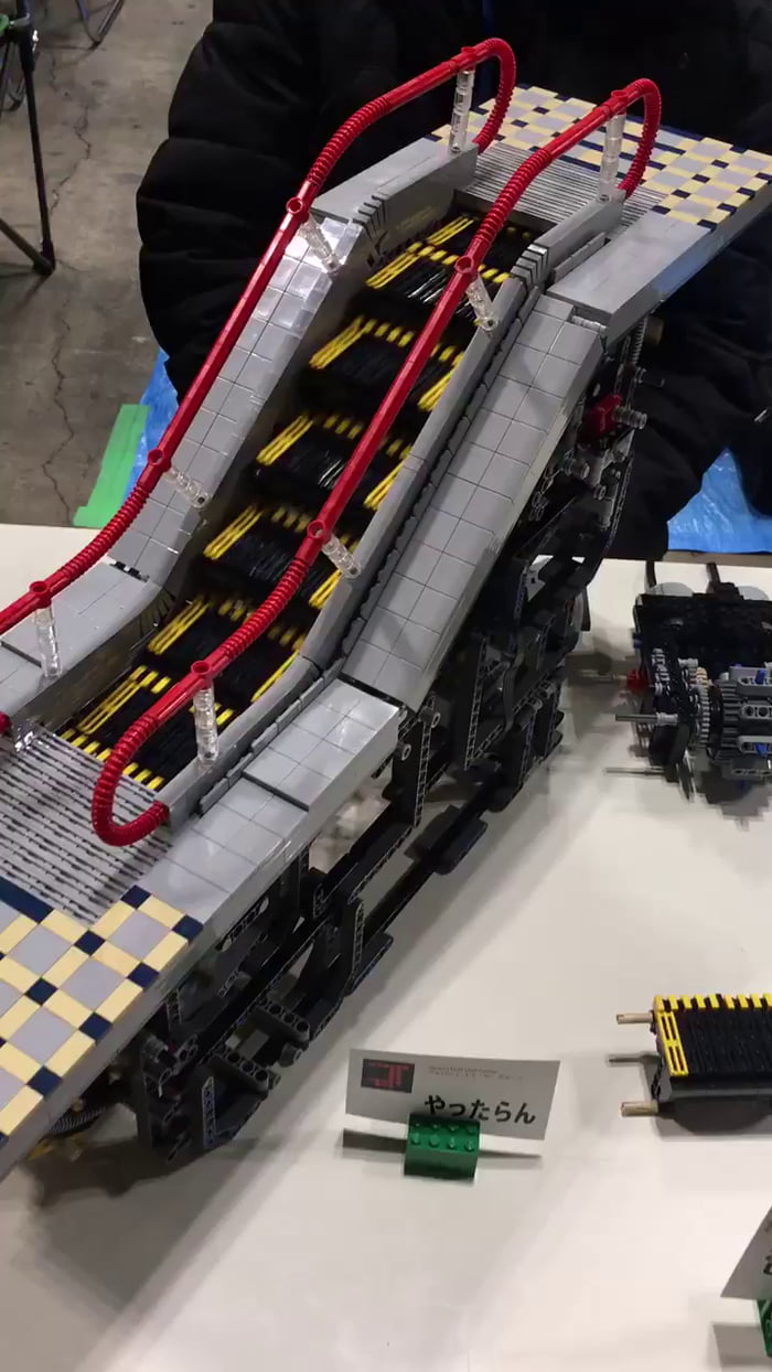 Lego Escalator - 9gag