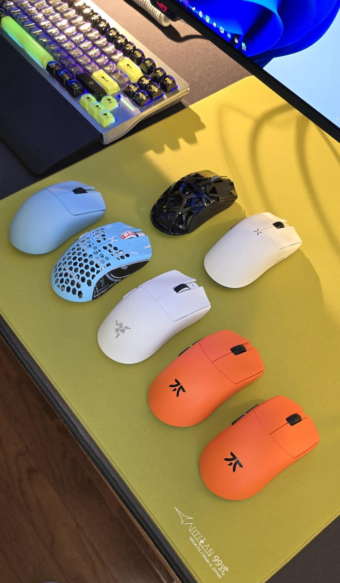 Whats the best gaming mouse 2025 im looking to buy (this pictures are ...