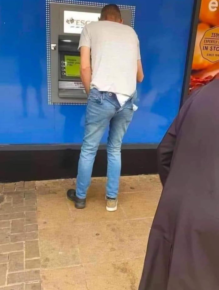Not sure this guy will remember he’s code! - 9GAG