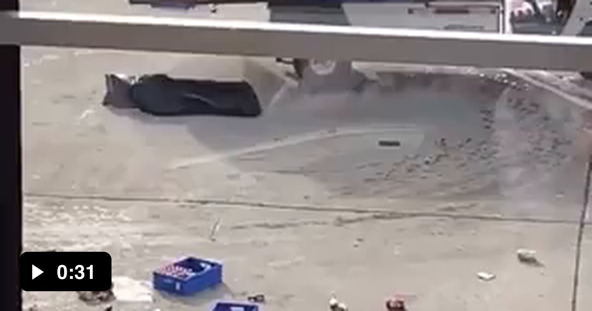 Just another day at the airport - 9GAG