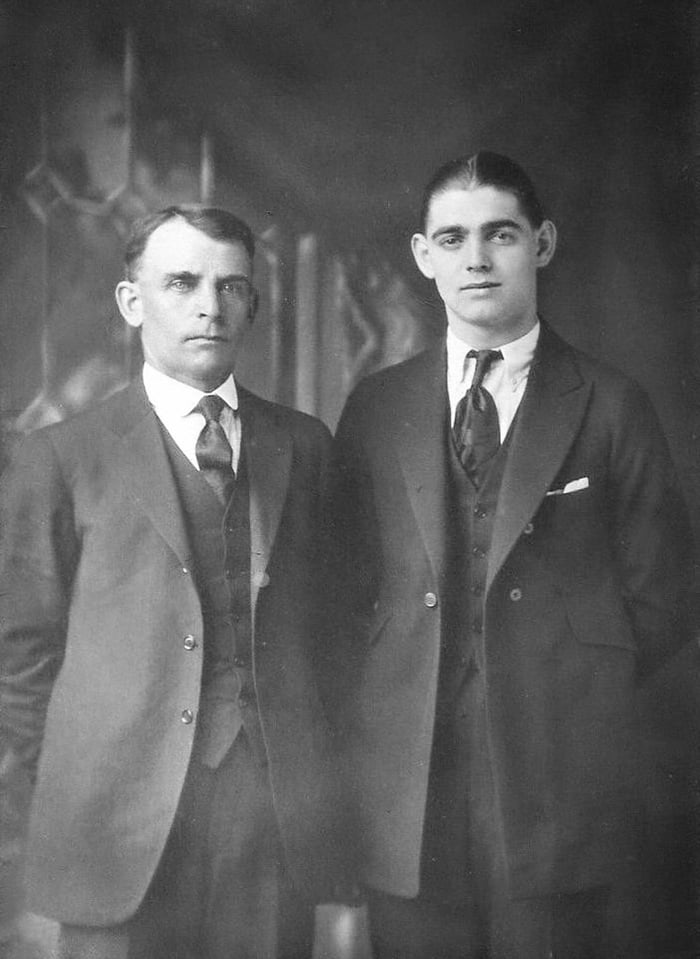 Clark Gable with his father William circa 1919 - 9GAG