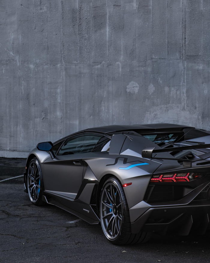 Lamborghini Aventador SVJ Roadster with a stunning spec - 9GAG