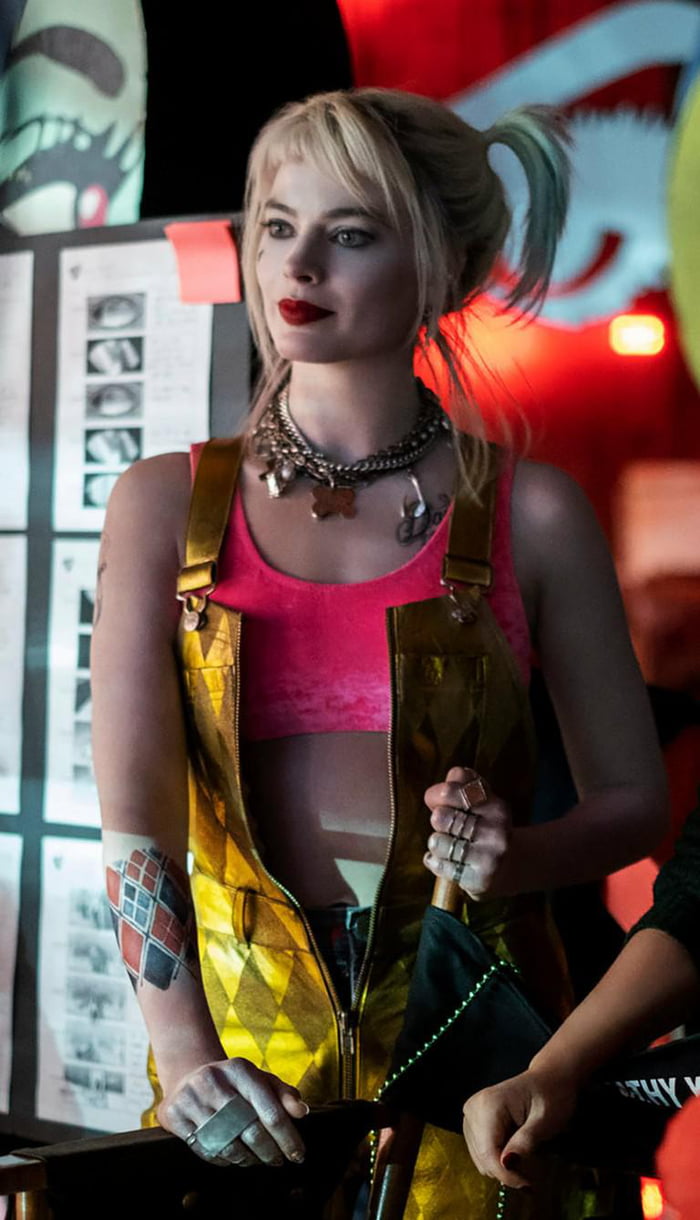 Margot Robbie As Harley Quinn 9gag