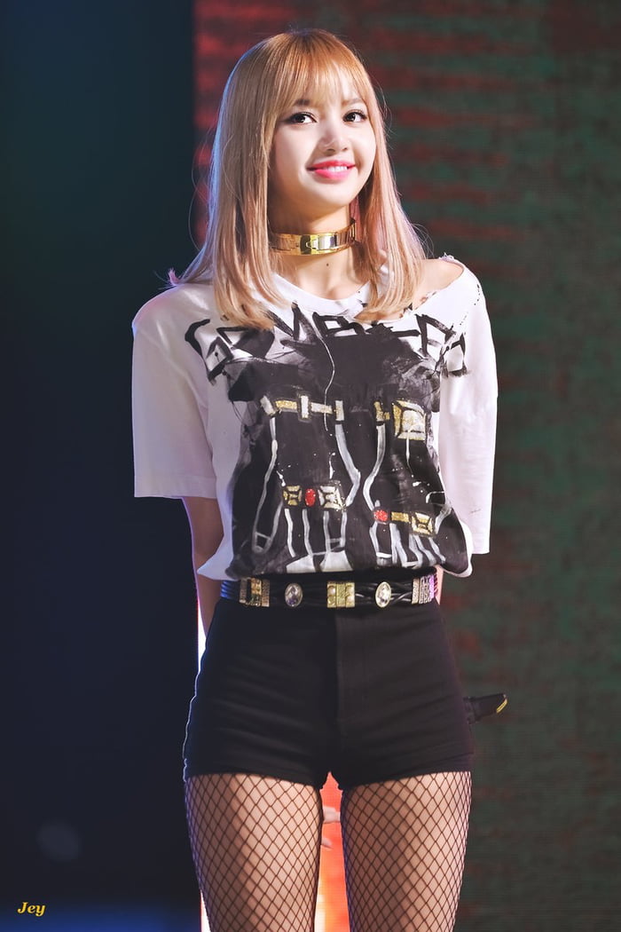 lalisa tshirt