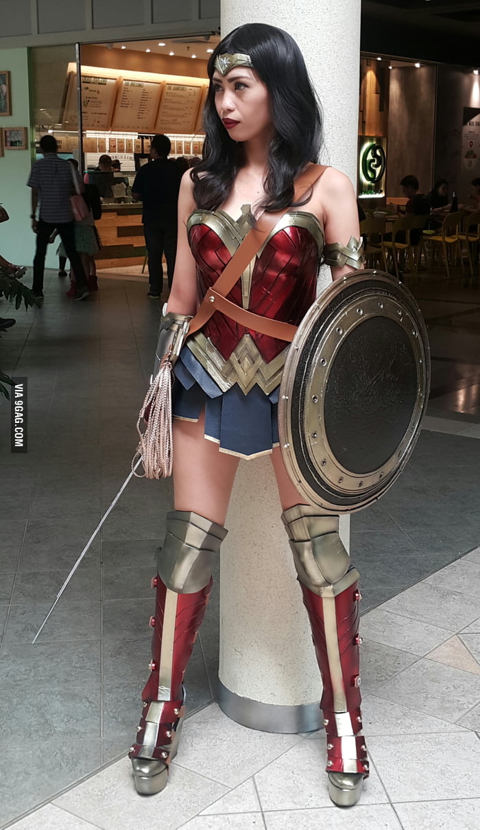 Wonder Woman Gal Gadot Cosplay - 9GAG