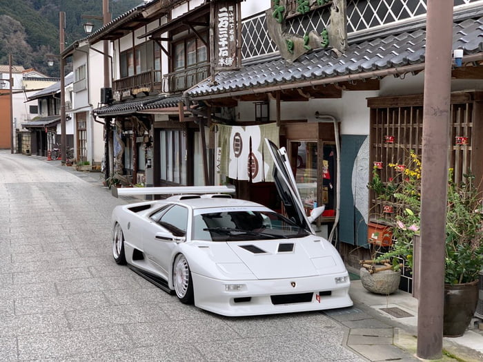 Lambo Diablo - 9GAG