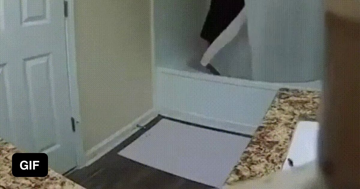 The bloody bath mat turns red when wet 9GAG