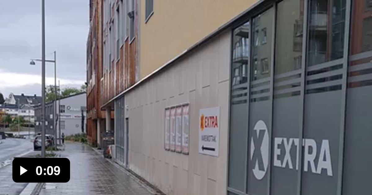 Free pedestrian shower when it's raining 9GAG