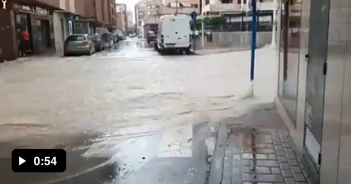 Trying to cross a flood - 9GAG